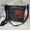 Чанта от естествена кожа с три отделни джоба, цип и дълга дръжка