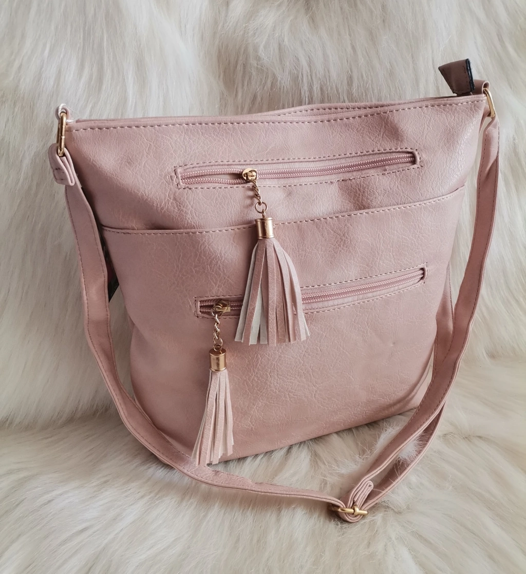 Comfortable and beautiful bag with a compartments