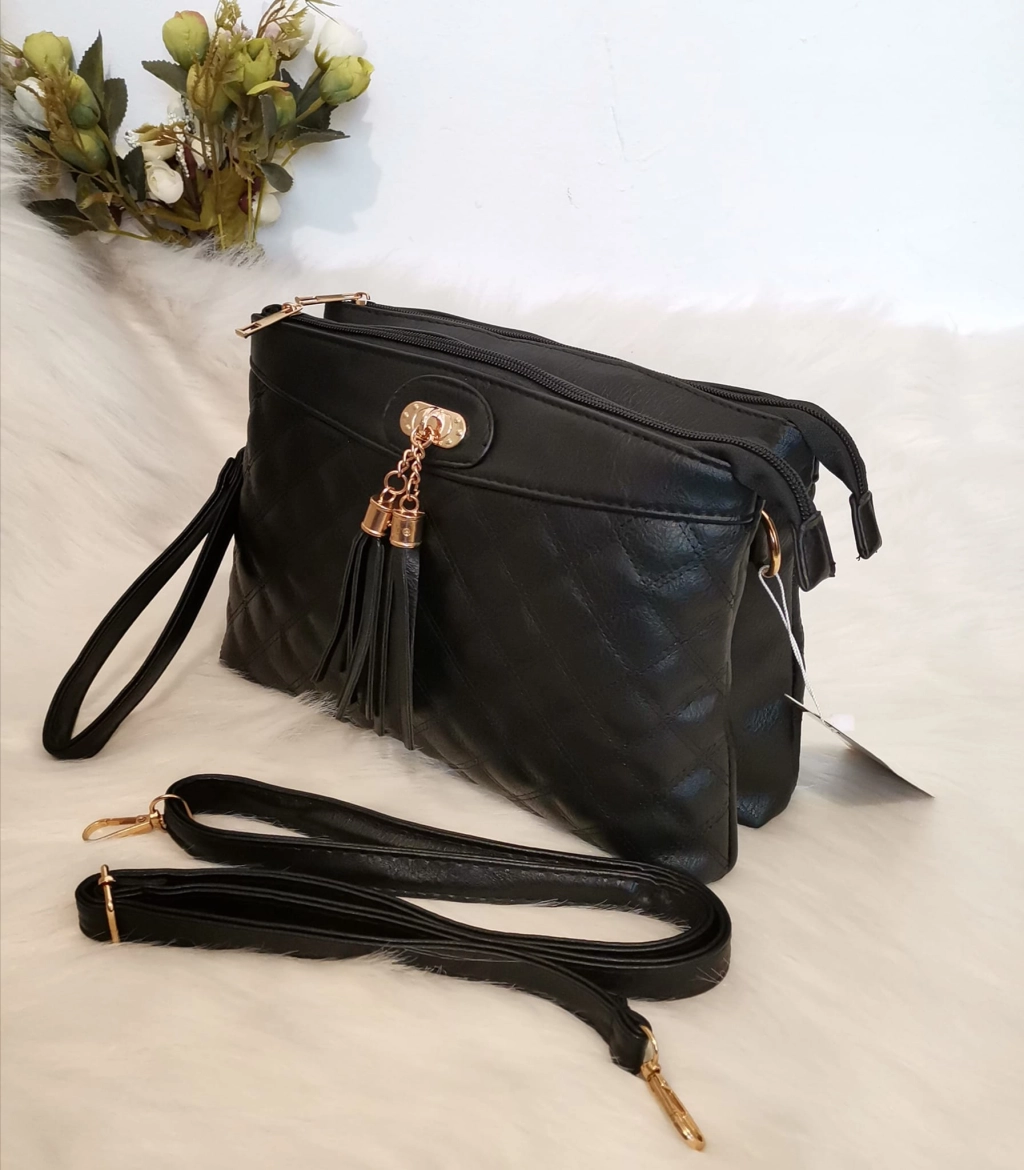 Spectacular shoulder bag