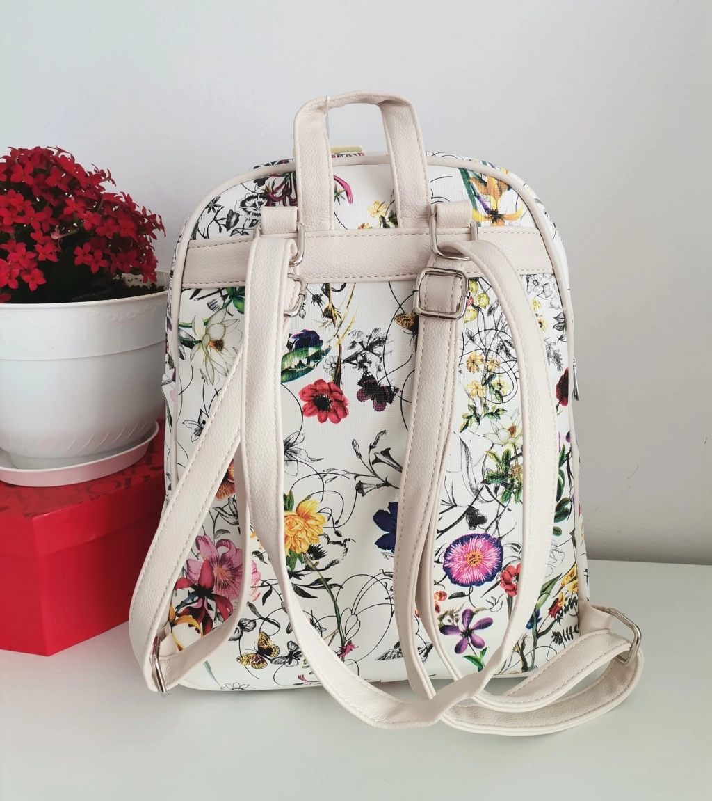 Σακίδιο - τσάντα με μεταλλική λαβή και καπάκι σε δύο χρώματα