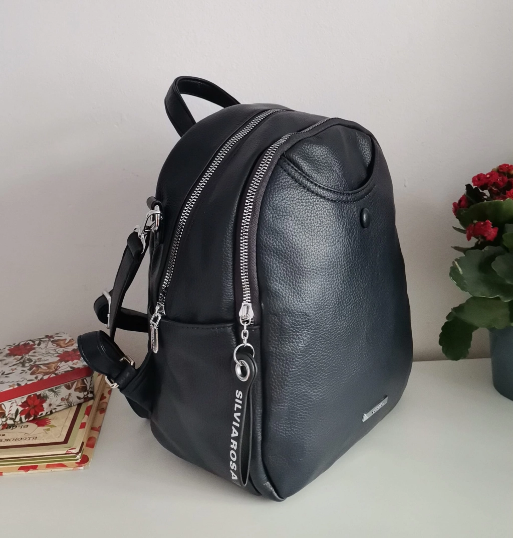 Comfortable backpack - bag with zipper on the back handles, short handles and pockets