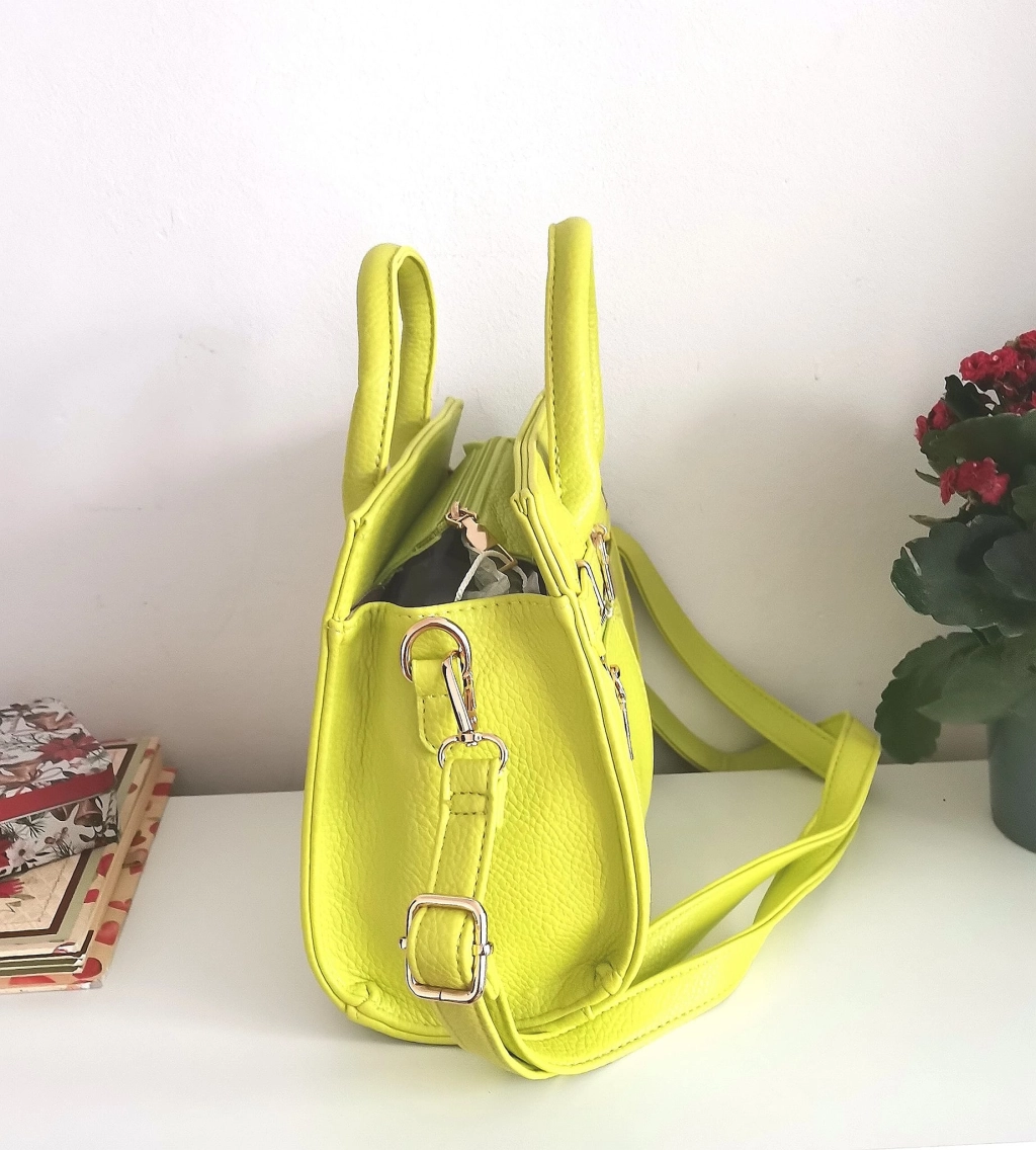 Comfortable leather bag with two compartments with separate zippers and an outer pocket