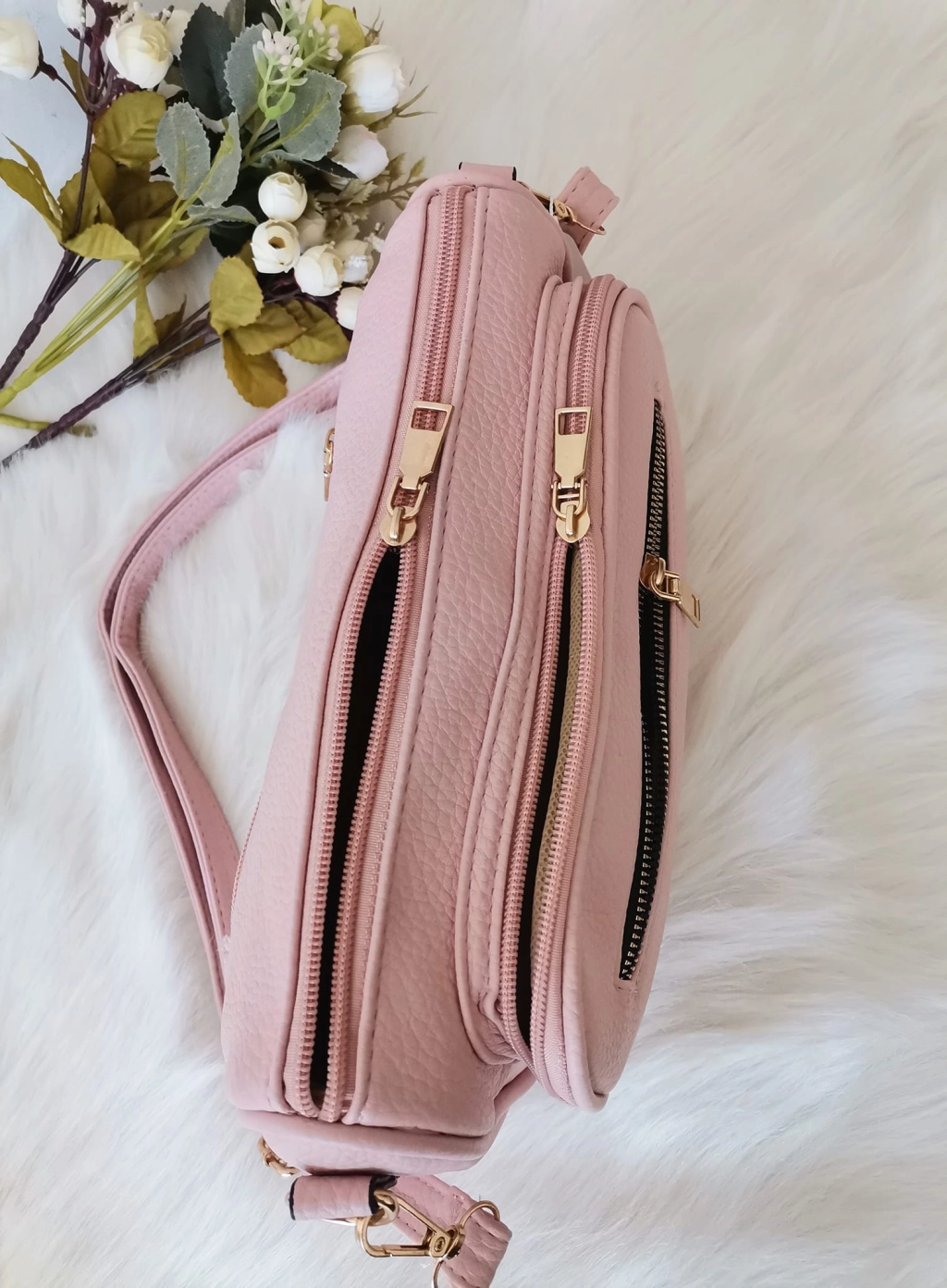 Spectacular shoulder bag