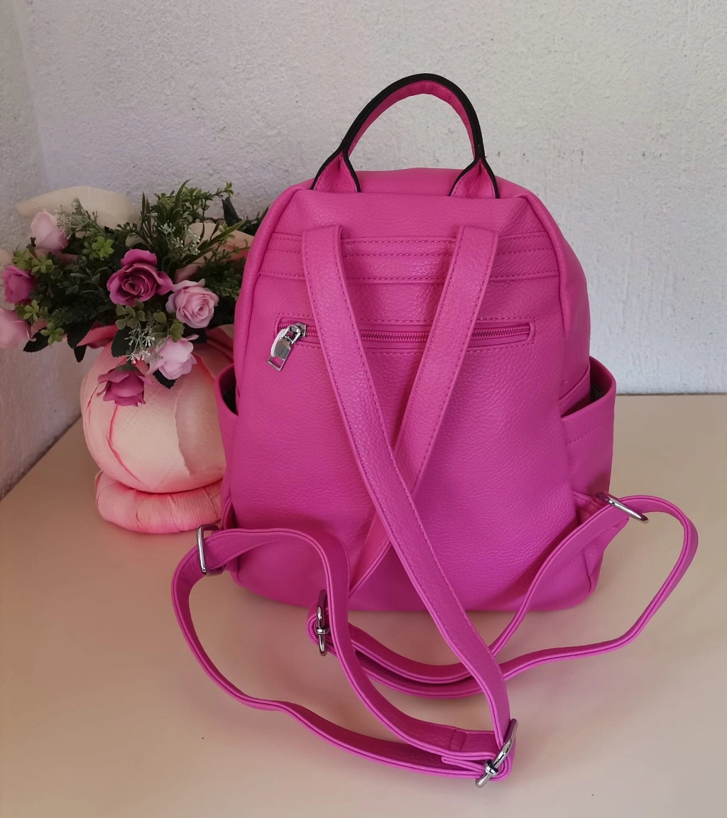 Comfortable backpack - bag with zipper on the back handles, short handles and pockets