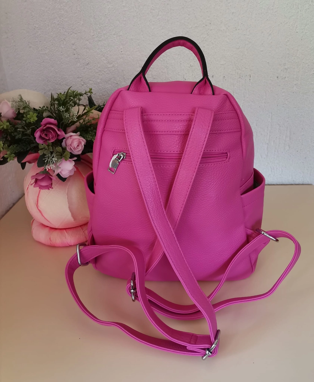 Comfortable backpack - bag with zipper on the back handles, short handles and pockets