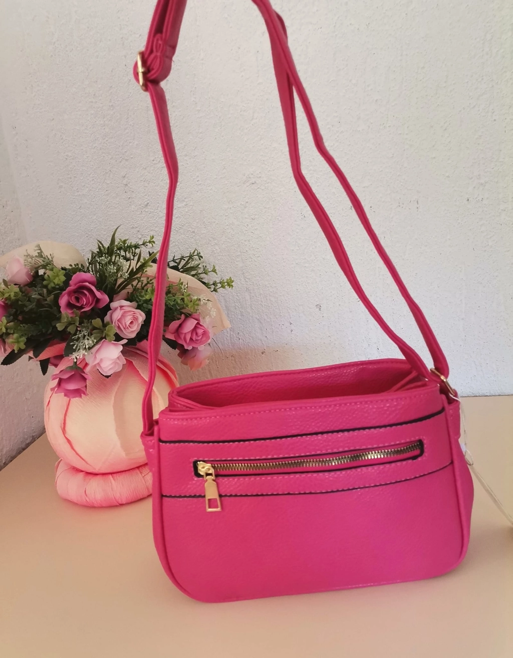 Spectacular shoulder bag