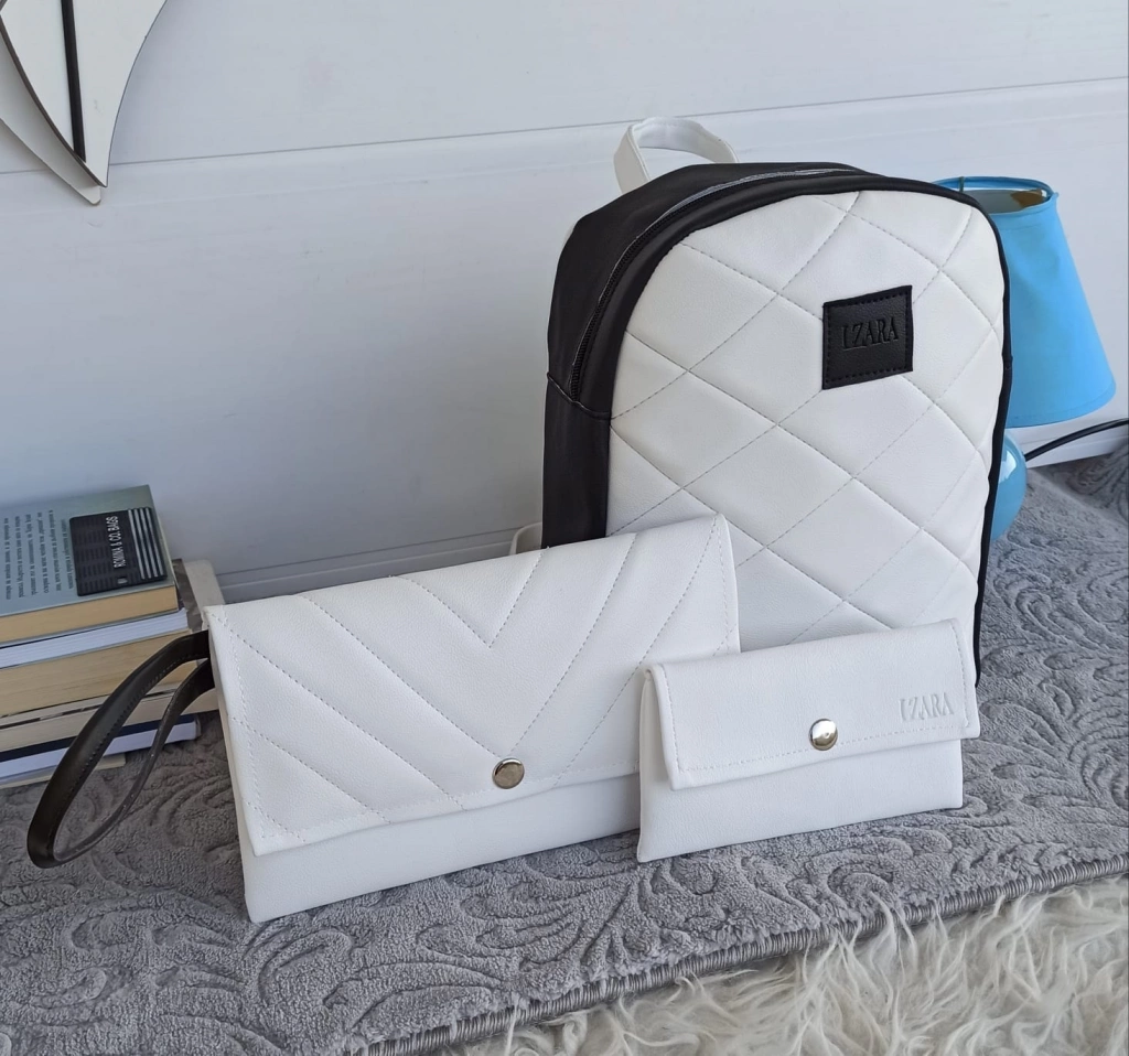 Комплект в бяло и черно– раница и чанта с клъч и пормтоне