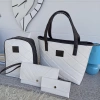 Σετ σε λευκό και μαύρο - σακίδιο και τσάντα με συμπλέκτη και πορτοφόλι
